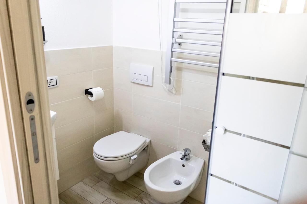Sassari-Centro Elegante Appartamento Con Wifi E Netflix Luaran gambar
