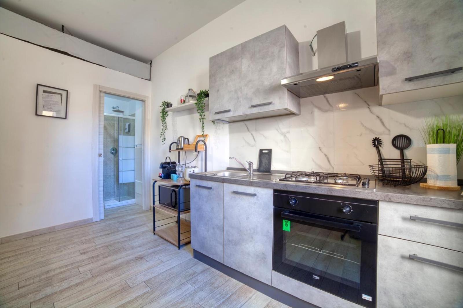 Sassari-Centro Elegante Appartamento Con Wifi E Netflix Luaran gambar
