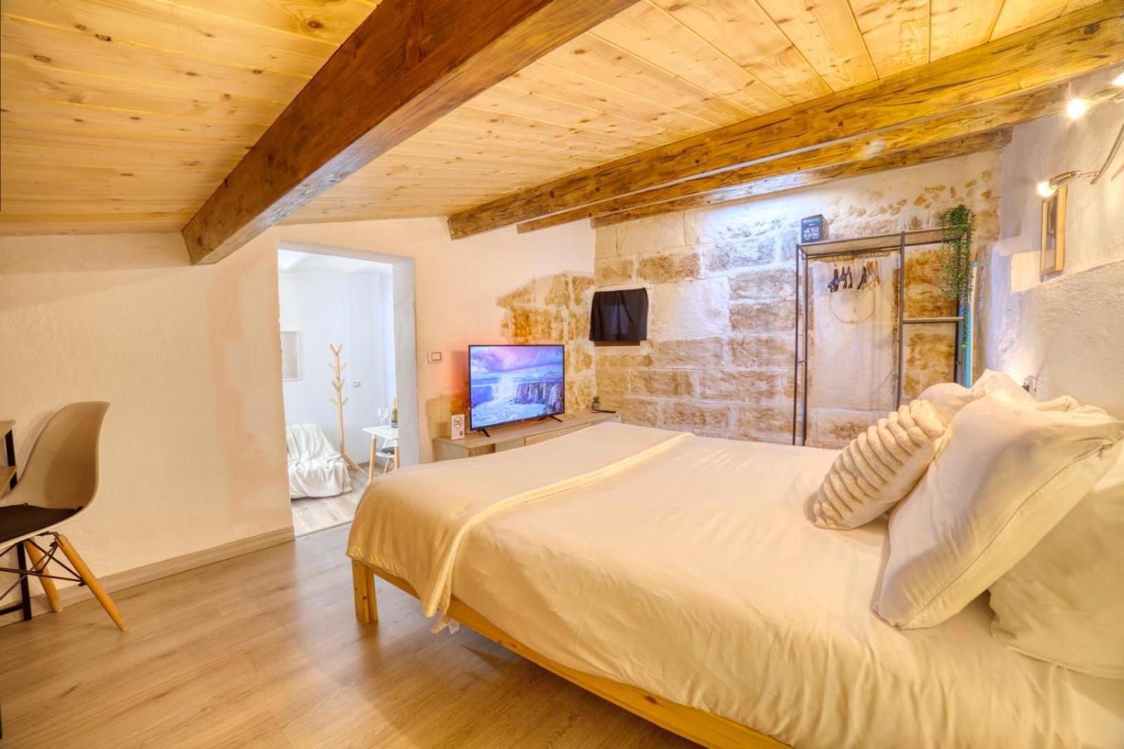 Sassari-Centro Elegante Appartamento Con Wifi E Netflix Luaran gambar