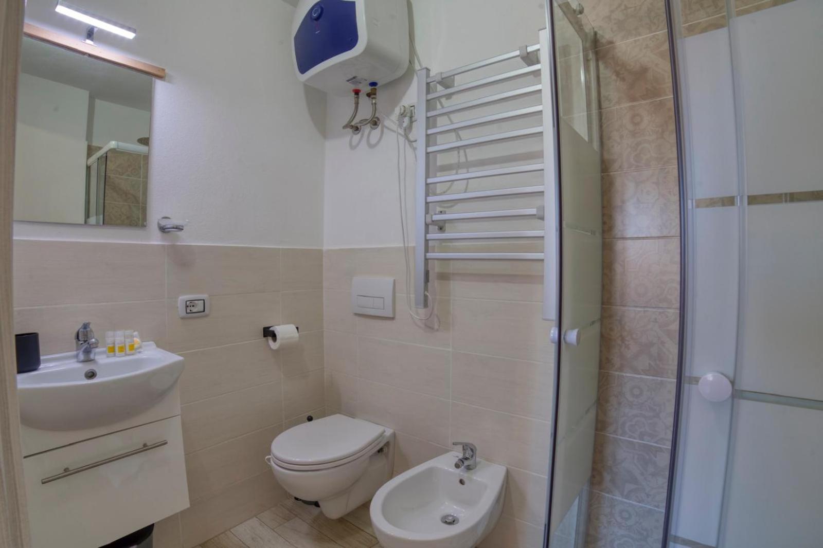 Sassari-Centro Elegante Appartamento Con Wifi E Netflix Luaran gambar